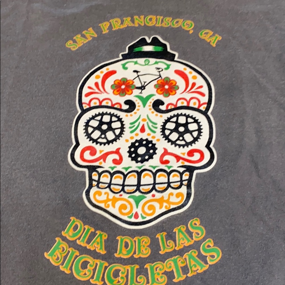 Men’s bicycle sugar skull themed Tee size medium